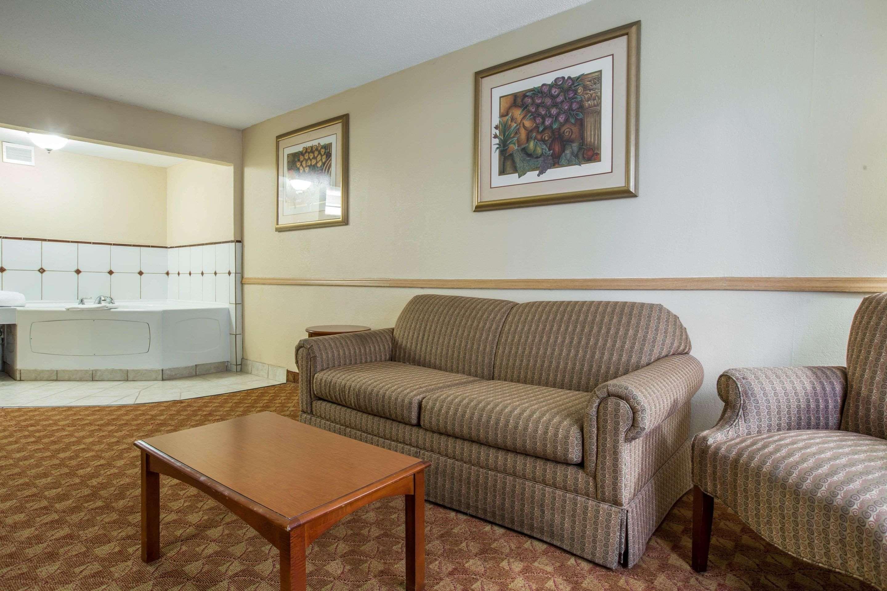 Quality Inn & Suites Hanes Mall Winston-Salem Kültér fotó