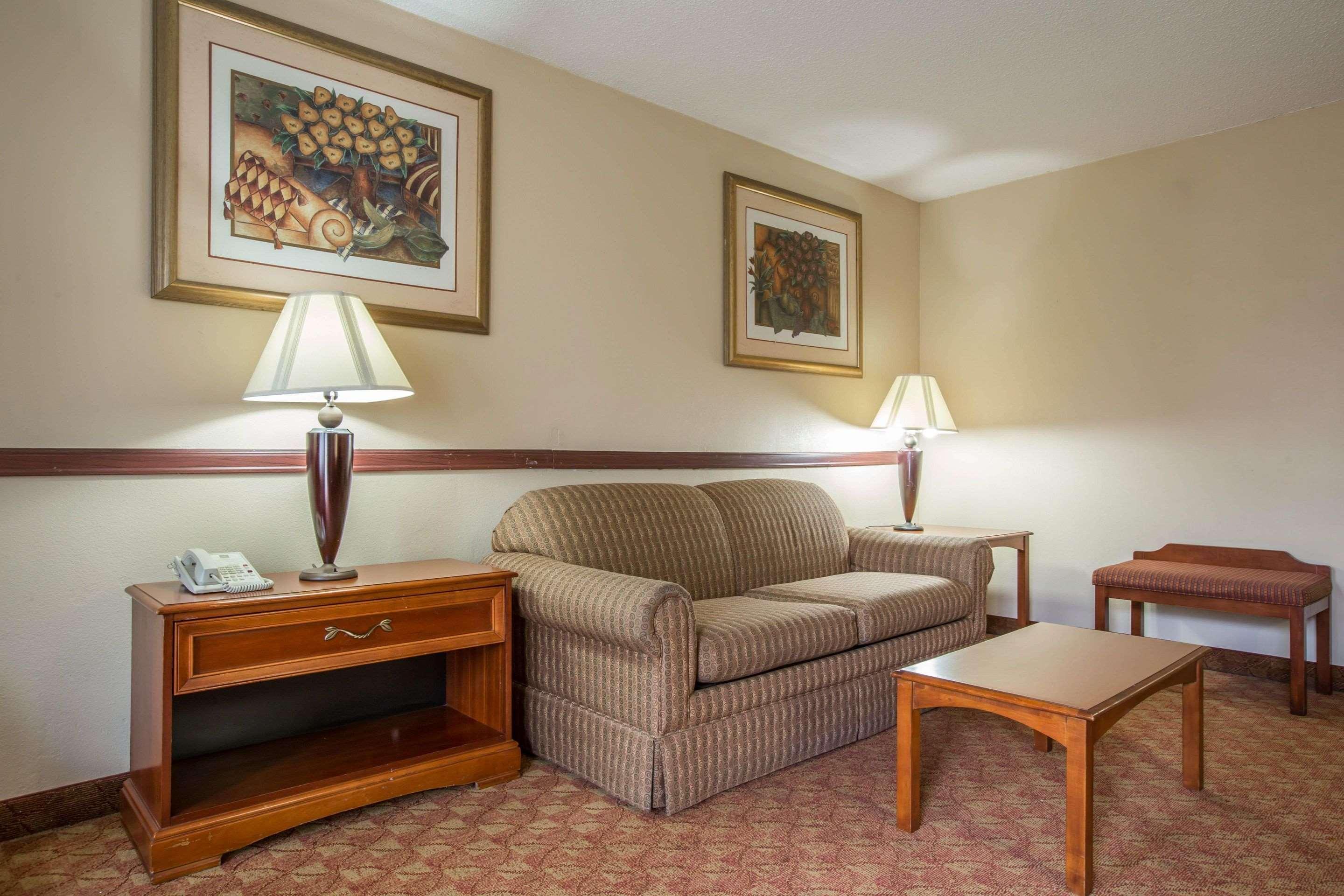 Quality Inn & Suites Hanes Mall Winston-Salem Kültér fotó